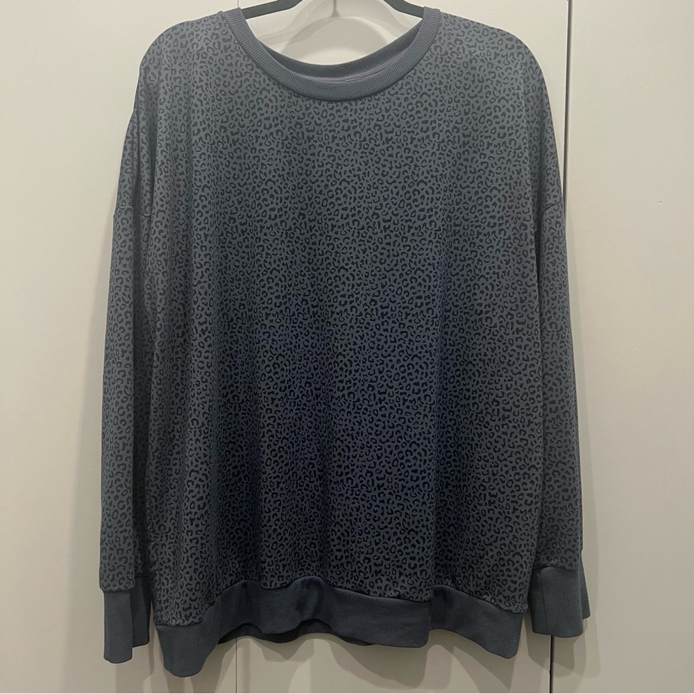 Mondetta Cute Women’s XXL Grey Black Leopard Print Scoopneck Longsleeve Shirt